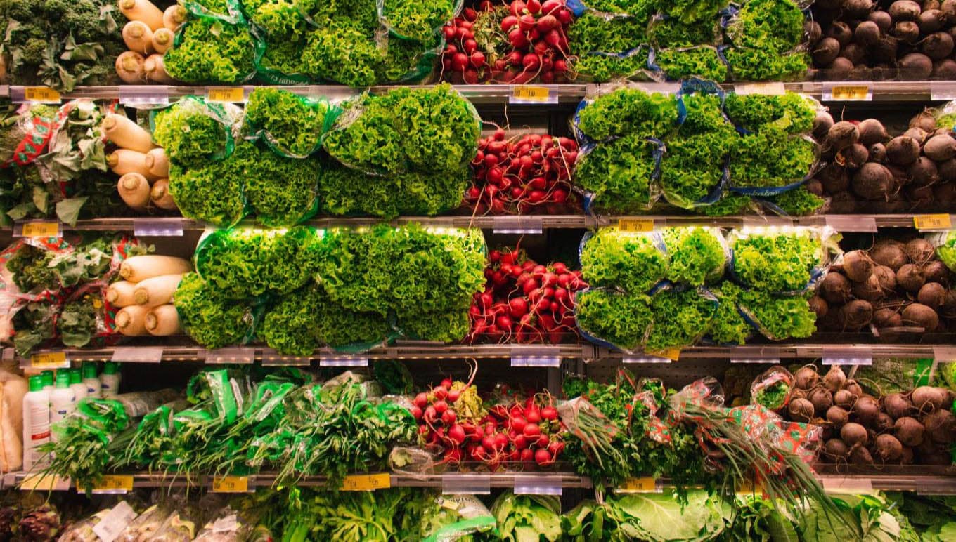 How Food and Beverage Businesses Are Tackling Sustainable Sourcing: 5 Strategies to Consider and How Technology Complements Them